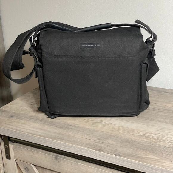 Lowepro LP36616 Urban Reporter 150 Camera Video Messenger Bag - Black - pockets - Picture 2 of 16